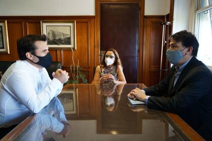 El secretario de Energía, Darío Martínez, el subsecretaría de Energía Eléctrica, Federico Basualdo y la inteventora del ENRE, Soledad Manin.