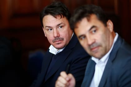 El secretario de Energía, Darío Martínez, y el subsecretario de Energía Eléctrica, Federico Basualdo, en una reunión del Equipo de Trabajo de Aprovechamientos Hidroeléctricos Concesionados (Etahc)