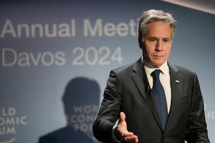El secretario de Estado de Estados Unidos, Antony Blinken, durante la reunión anual del Foro Económico Mundial en Davos, Suiza, el martes 16 de enero de 2024. (AP Foto/Markus Schreiber)