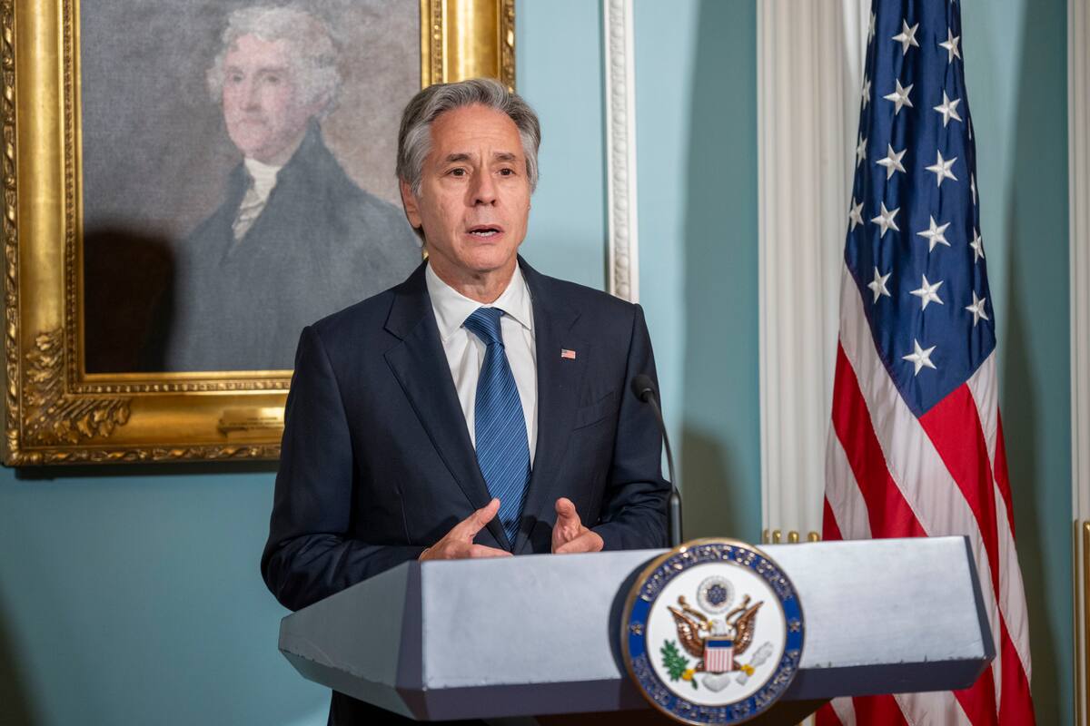 El secretario de Estado de Estados Unidos, Antony Blinken, habla en la ceremonia de firma de un memorando de cooperación con el ministro de Exteriores noruego, Espen Barth Eide, en el Departamento de Estado, el lunes 30 de septiembre de 2024, en Washington. (AP Foto/Kevin Wolf)
