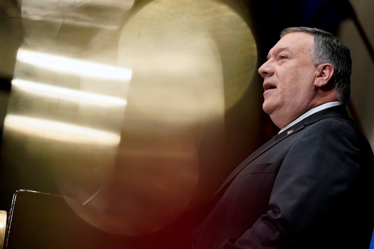 El secretario de Estado de Estados Unidos, Mike Pompeo, habla en el National Press Club en Washington, DC el 12 de enero de 2021