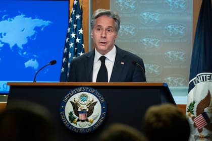 El secretario de Estado estadounidense Antony Blinken habla a la prensa en el Departamento de Estado, Washington, 17 de julio de 2023. (AP Foto/Manuel Balce Ceneta)