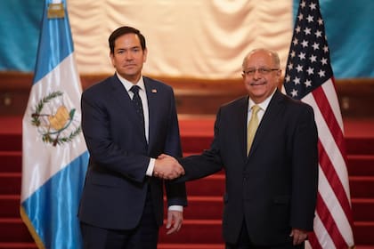 El secretario de Estado Marco Rubio con el ministro de exteriores de Guatemala Carlos Ramiro Martinez en Ciudad de Guatemala, el 5 de febrero del 2025
