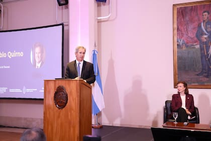 El secretario de Finanzas, Pablo Quirno, al exponer ayer en un evento organizado por la Cancillería