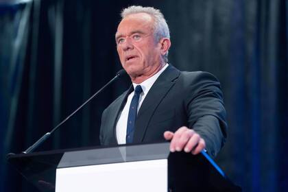 El secretario de Salud y Servicios Humanos Robert F. Kennedy Jr. determinó el cambio del calendario federal de vacunas (AP Foto/Rebecca Noble, Archivo)