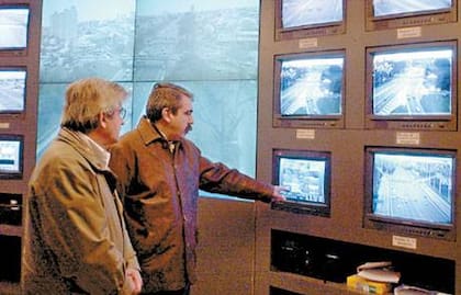 Alberto Iribarne como secretario de Seguridad Interior, junto a Aníbal Fernández