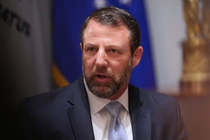 El secretario de Seguridad Nacional Markwayne Mullin fue confirmado por el Senado de Estados Unidos como secretario del DHS el 24 de marzo de 2026. (AP foto/Jacquelyn Martin)