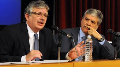 Juan Pablo Schiavi y el exministro de Planificación Julio De Vido, cuando los dos integraban el gobierno kirchnerista