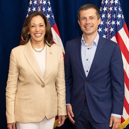 El secretario de Transporte, Pete Buttigieg, aseguró que continuarán trabajando en regulaciones que marcarán una diferencia en la seguridad vial hasta que termine el mandato de Joe Biden