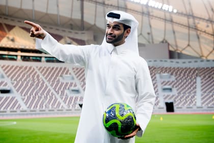 El secretario general del Comité organizador del Mundial, Hassan Al-Thawadi durante una conferencia de prensa en el Khalifa International de Doha