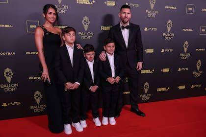El secreto de los Messi a la hora de posar para las fotos en la alfombra roja que descubrieron en redes