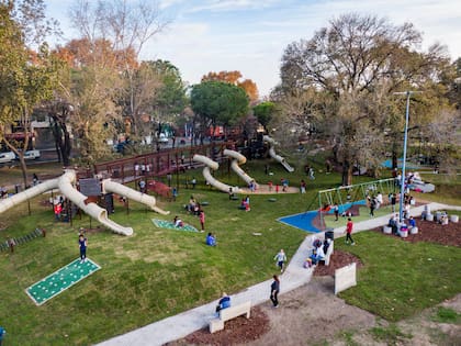 El sector de juegos bosque lúdico posee un puente de 41 metros de extensión que es la atracción más grande del Boulevard Rabanal