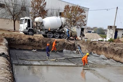 El sector de la construcción reclama una reactivación de la obra pública para que comience la recuperación.