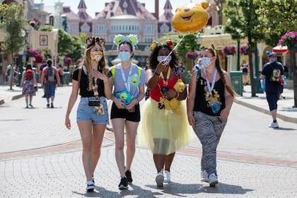 El sector turístico francés da un paso más hacia la recuperación pospandemia con la reapertura del parque, dos semanas después de que el país reabrió formalmente sus fronteras al turismo extranjero