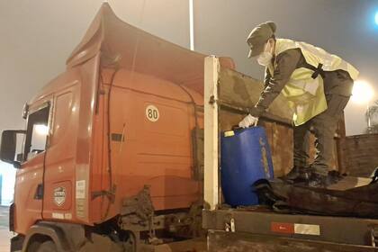 El secuestro del bidón que contenía 47 litros de metanfetamina, en Misiones