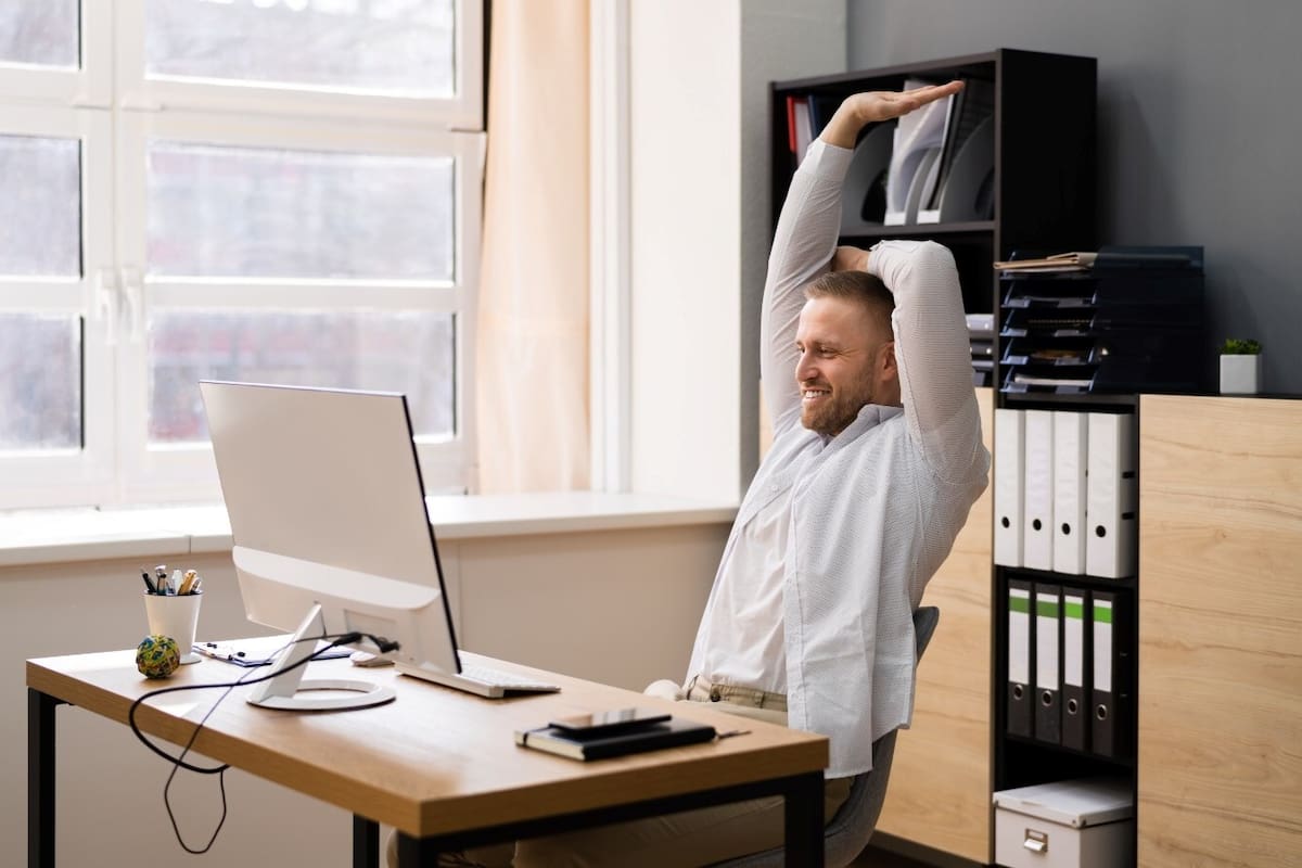 El sedentarismo prolongado aumenta el riesgo de padecer trastornos circulatorios, entre otras patologías