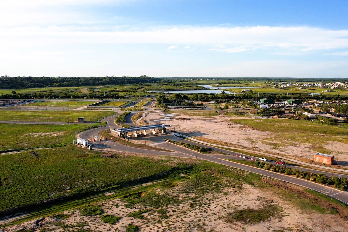 El segundo acceso de Puertos conecta a la urbanización de manera más directa con Escobar y permite agilizar la entrada y salida de residentes, invitados y visitas.