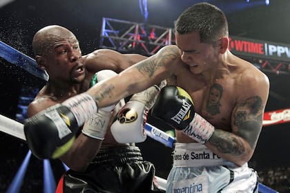 El segundo combate de los dos que perdió el Chino ante Floyd Mayweather