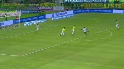 El segundo gol sanjuanino; Dening ya empalmó la pelota
