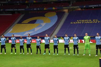 El seleccionado uruguayo, en su primer partido del torneo, ante la Argentina