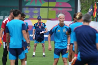 El seleccionador de España Luis de la Fuente se reencuentra con Marcelo Bielsa en el Mundial