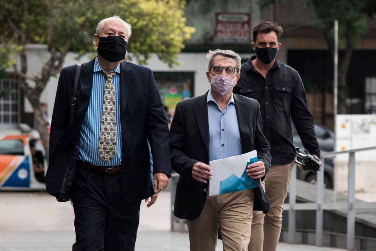 El senador Armando Traferri fue acusado por un fiscal -que aceptó cobrar coimas- de ser el intermediario entre un empresario del juego clandestino y la Justicia para el pago de sobornos