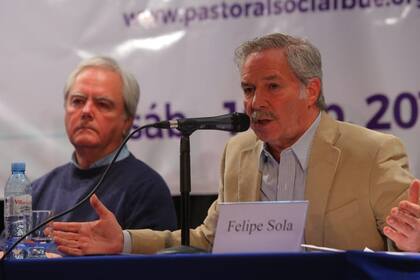 El senador Federico Pinedo y el dirigente Felipe Solá