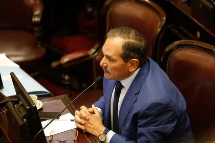 El senador José Alperovich tendrá licencia por seis meses