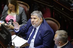 El senador Mayans durante la sesión