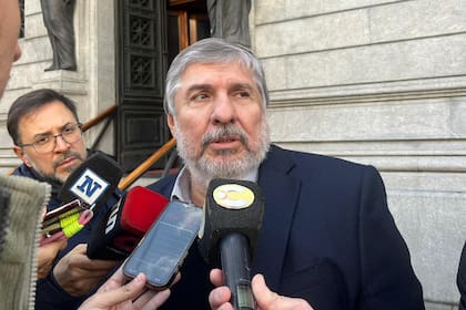 El senador peronista José Mayans, luego de la reunión con el Pollo Sobrero