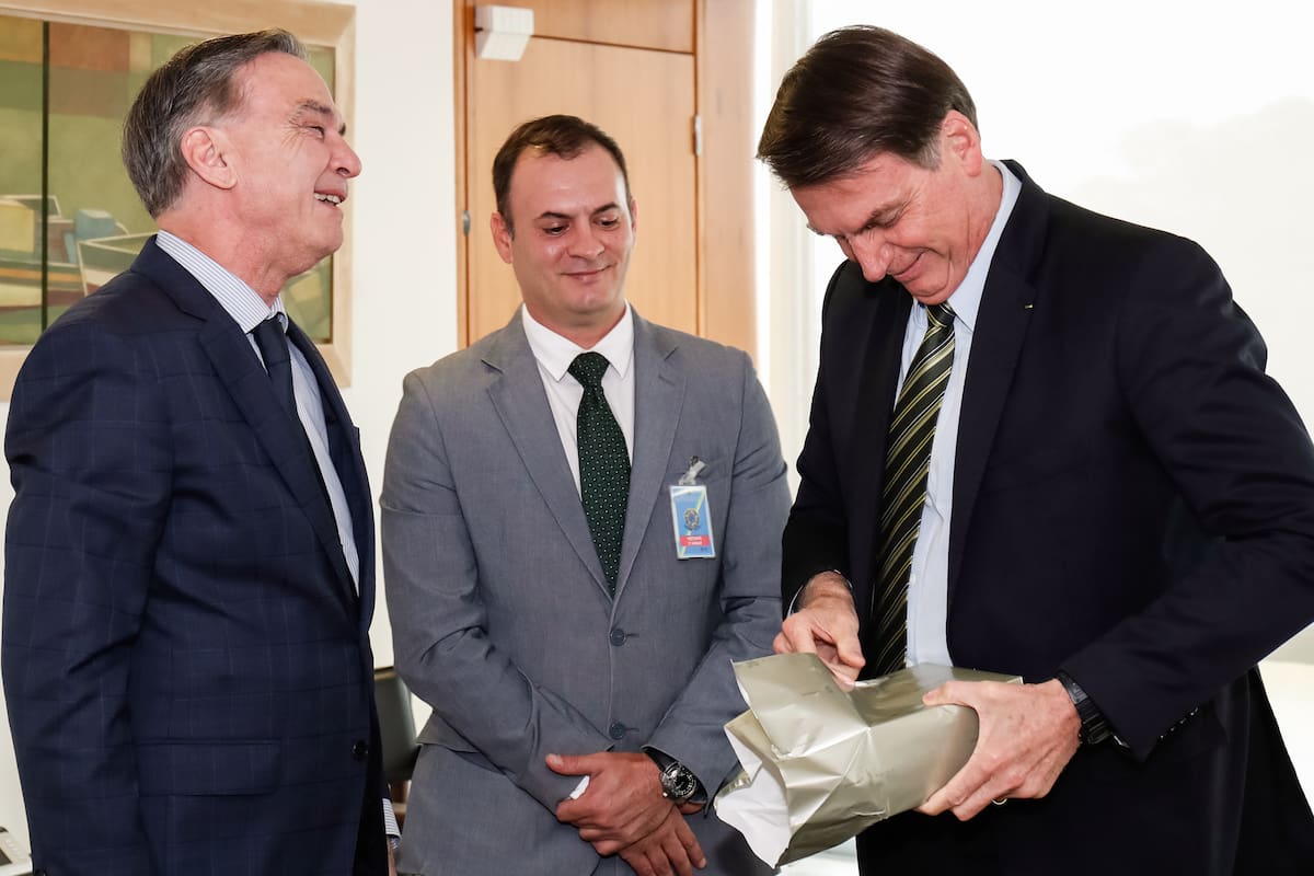 El senador Pichetto con el presidente Jair Bolsonaro