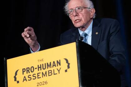 El senador progresista Bernie Sanders ha propuesto que la IA sea regulada por el gobierno