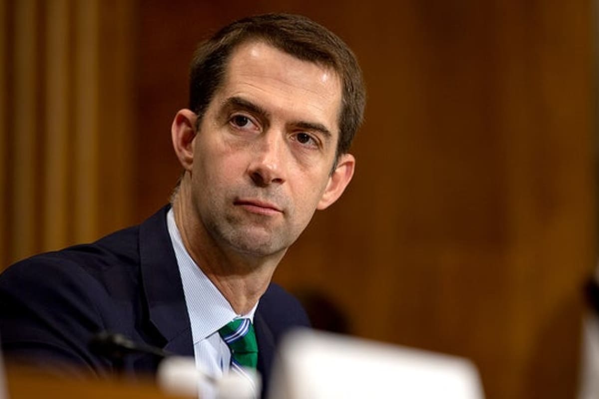 El senador republicano Tom Cotton publicó una columna que generó una fuerte conmoción en la opinión pública estadounidense