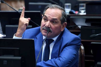 El Senado de la Nación extendió la licencia sin goce de sueldo de José Alperovich