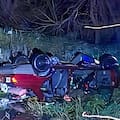 Murieron una mujer, su bebé y su suegro tras caer con el auto a un arroyo en Baradero