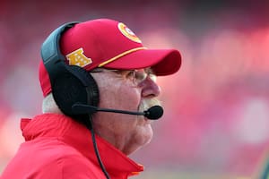 El señor de los millones: el entrenador en jefe de los Kansas City Chiefs, Andy Reid, es el head coach mejor pago de la NFL