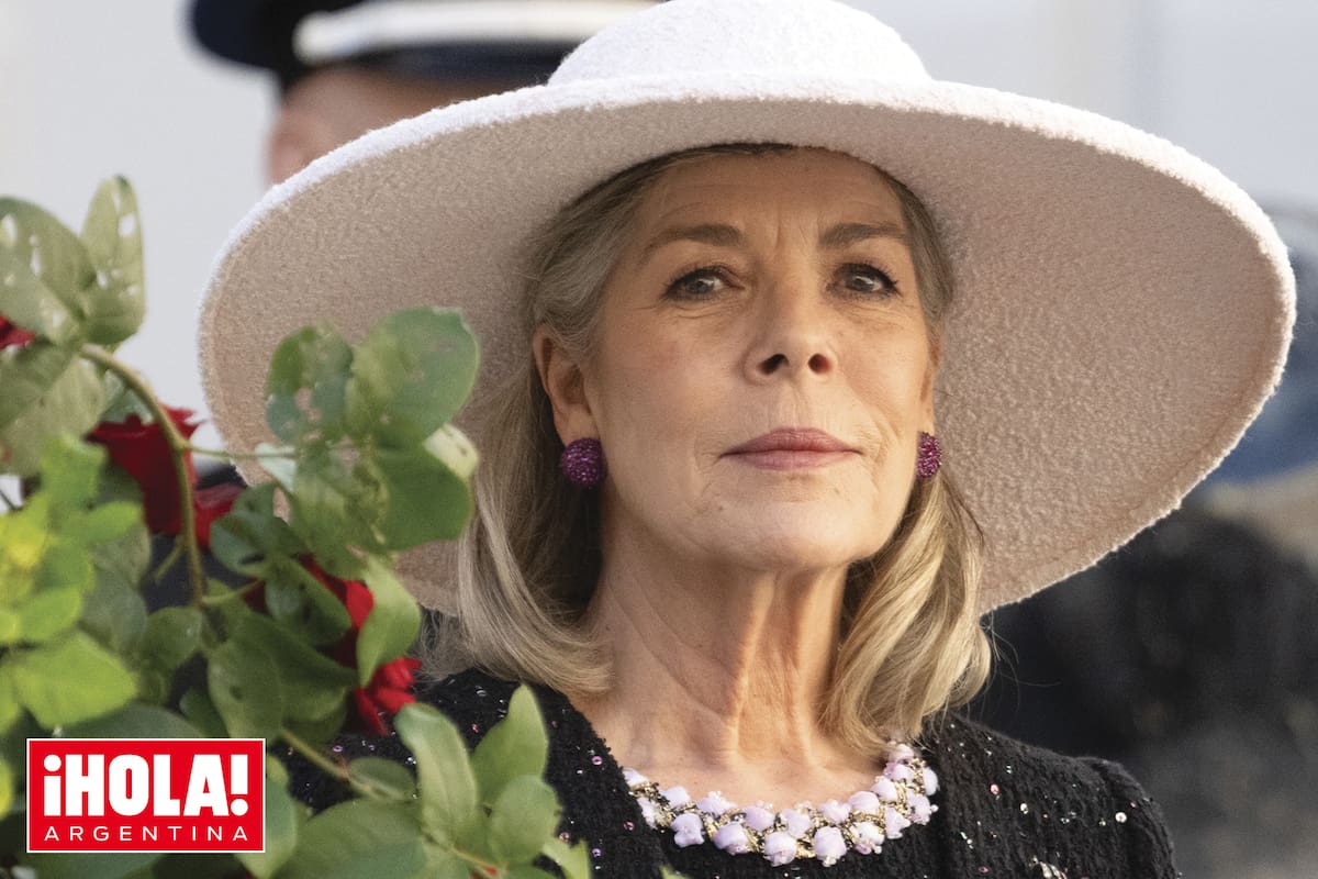 El sentido estético heredado de su madre, Grace Kelly, y la rebeldía suficiente para reescribir cómo debe vestirse una royal la posicionaron como un ícono fashion mundial.