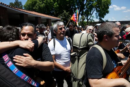 Peteco Carabajal, otro de los artistas que quiso despedir a uno de los grandes del folclore argentino y latinoamericano