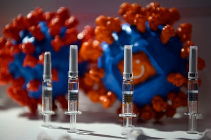 Muchas farmacéticas trabajan en proyectos para desarrollar la vacuna contra el coronavirus