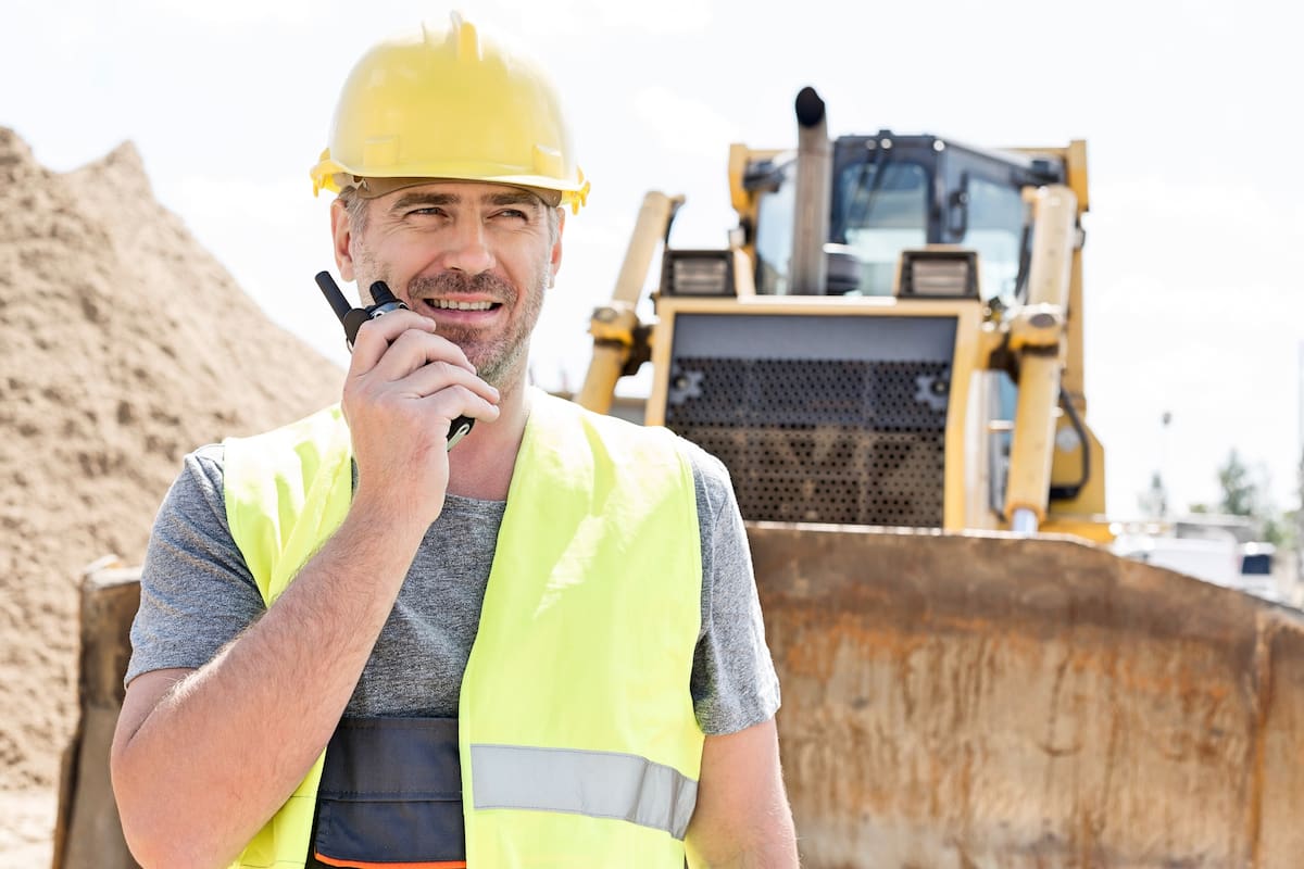 El servicio de Nextel era utilizado en obras y trabajos de campo, pero luego fueron reemplazados por los smartphones; una nueva generación de equipos y apps revive las llamadas de dos vías