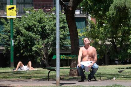 El Servicio Meteorológico Nacional recomienda cuidarse del calor en CABA y emitió una alerta amarilla para este lunes 27 de diciembre