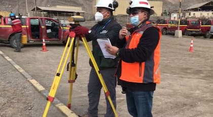 El Servicio Nacional de Geología y Minería de Chile, dependiente del Ministerio de Minería, señaló que envió a la zona a sus expertos para evaluar la situación