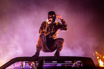 El set de Twenty One Pilots es un show en el sentido más amplio de la palabra: lo abrieron con con auto en llamas que arde en el escenario