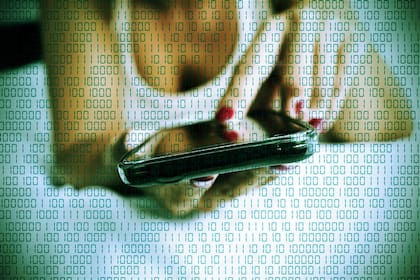 El sexting es como una relación sexual trasladada a la pantalla del móvil