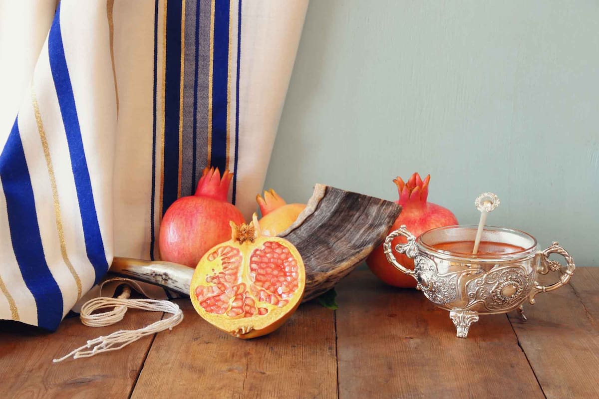 El shofar, la granada y la miel, símbolos del año nuevo judío