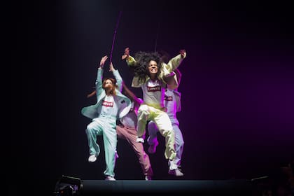 El show de Fuerza Bruta fue una de las tantas sorpresas que enmarcó la noche y dejó boquiabiertos a los invitados.
