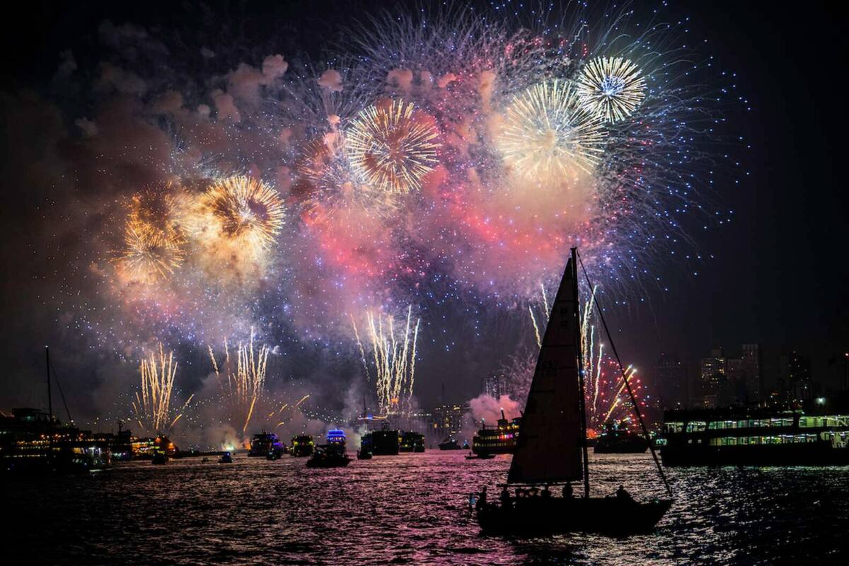 El show del 4 de julio de Macy’s se lanzará desde barcazas en el East River e incluirá 80.000 proyectiles en 30 colores distintos.