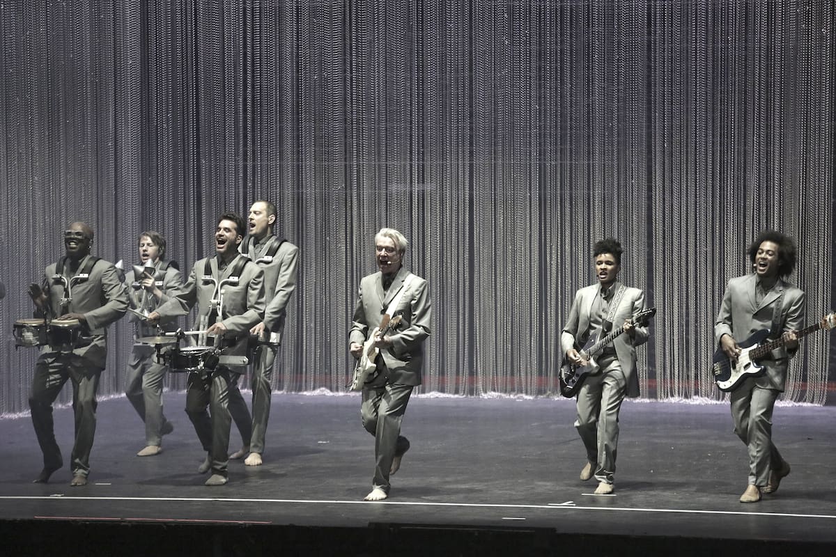 El show del músico norteamericano a la audiencia en estado de expectación constante