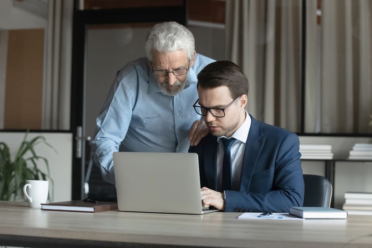 El significado de soñar con el jefe y el trabajo