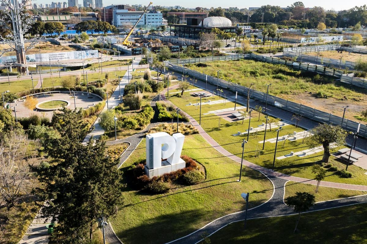 El Silicon Valley porteño, ubicado en los terrenos que pertenecieron al Tiro Federal, entre las avenidas del Libertador, Udaondo y Lugones, ya comenzó a mostrar avances